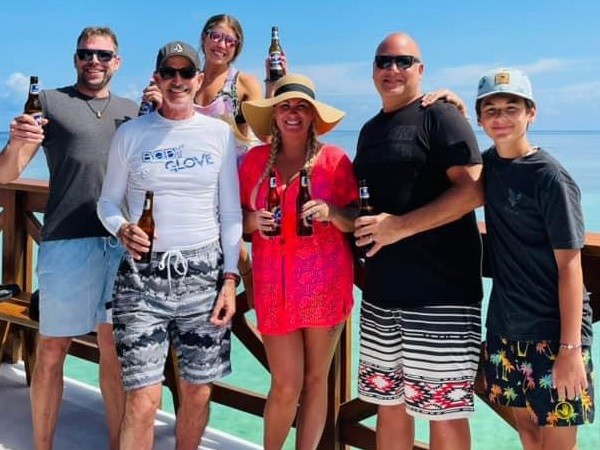Dean Tomasello and his Roatan friends.