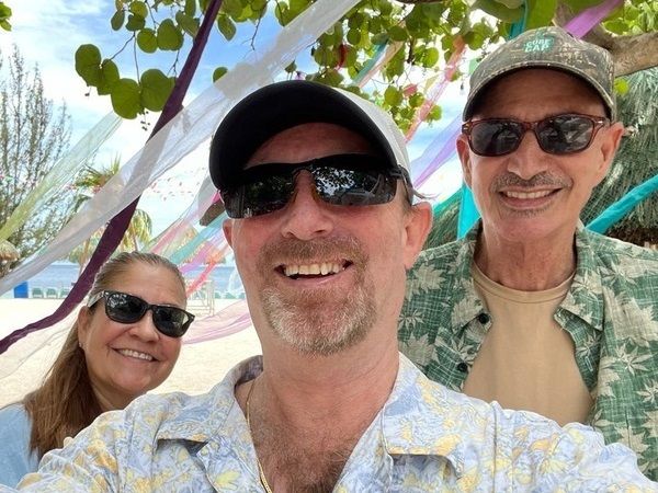Dean Tomasello and his Roatan friends.