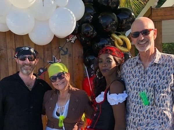 Dean Tomasello and his Roatan friends.