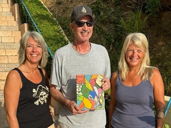 Dean Tomasello and his Roatan friends.